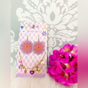 🔹 4/$25- Bee Happy Earring & Necklace Set